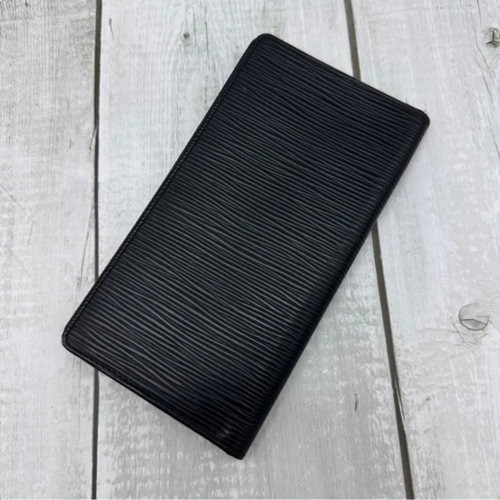 AUTHENTIC Louis Vuitton Monogram Porte Valeurs Checkbook Wallet. Black.
